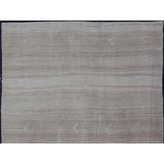 Textile Subtle Vintage Turkish Kilim Rug With Soft Beige and Taupe Tones 5'4 X 6'9 For Sale - Image 7 of 10