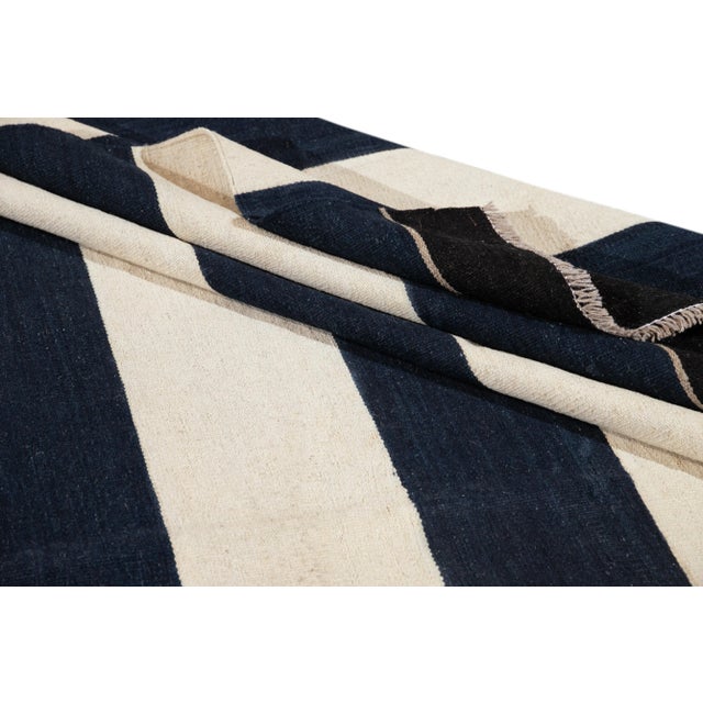 2010s 21st Century Modern Flat-Weave Kilim Rug For Sale - Image 5 of 11