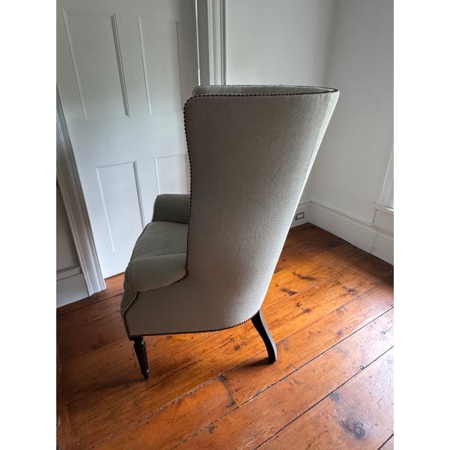 1990s Neoclassical Hepplewhite Style Fluted-Leg Wingback Chair in Neutral Gray Linen Weave For Sale - Image 5 of 5