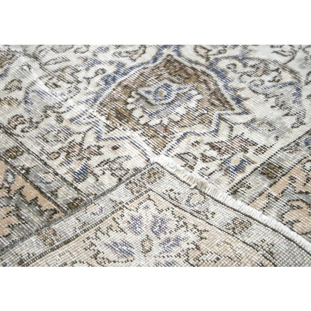 1960s Turkish Oushak Rug For Sale - Image 4 of 6