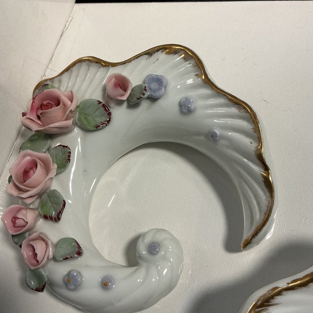 1950s 1950s Pair of Norcrest Wall Pocket Cornucopia Shape Hand Made Roses & Leaves Gold Trim For Sale - Image 5 of 5