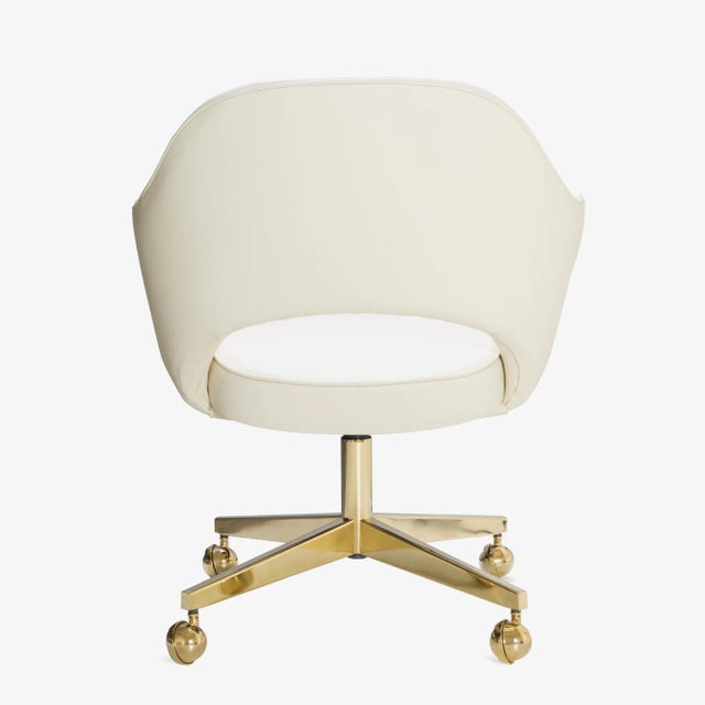 Knoll Saarinen Executive Armchair in Creme Leather on Swivel Base, Gold Edition For Sale - Image 4 of 6
