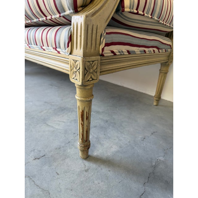 Vintage French Neoclassical Louis XV Style Striped Upholstery Settees – Pair For Sale - Image 15 of 17
