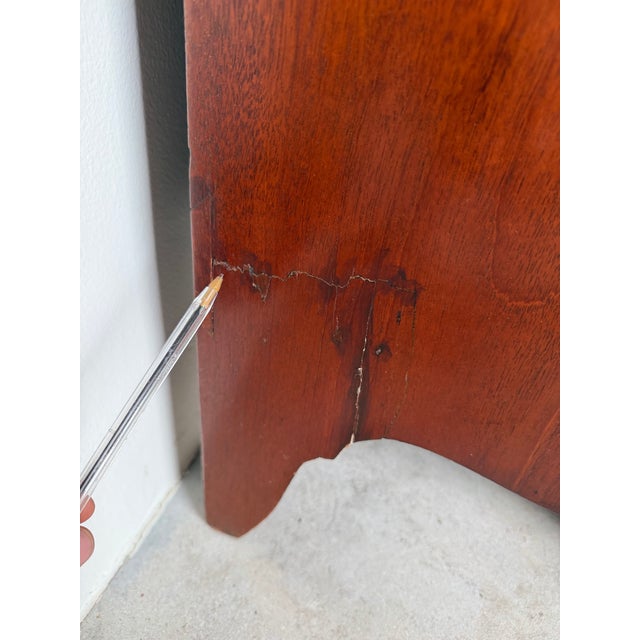 19th Century English Mahogany Bowfront Chest of Drawers For Sale - Image 12 of 13