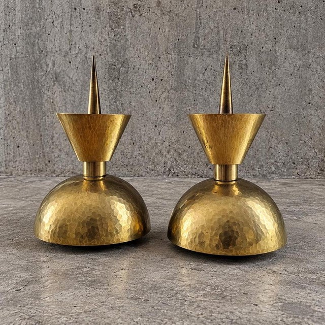 Postmodern Hammered Brass Diabolo Candleholders, 1970s, Set of 2 For Sale - Image 6 of 6