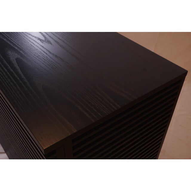 Line Credenza by Nathan Yong for Design Within Reach For Sale In New York - Image 6 of 10