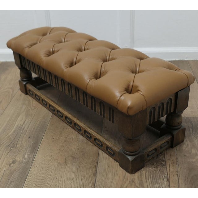 Arts & Crafts Chesterfield Buttoned Leather Oak Footstool, 1890s For Sale - Image 5 of 9