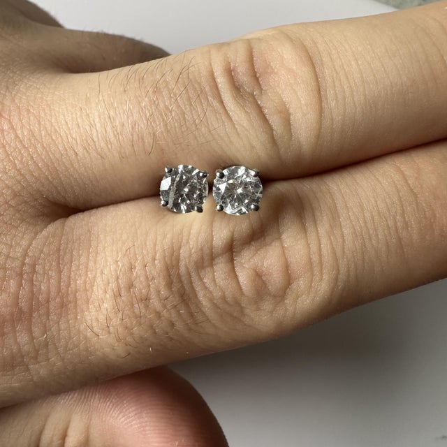 Early 21st Century Estate Natural Diamond Studs in 14kt White Gold - 1.40ctw Diamonds, A Pair For Sale - Image 5 of 6