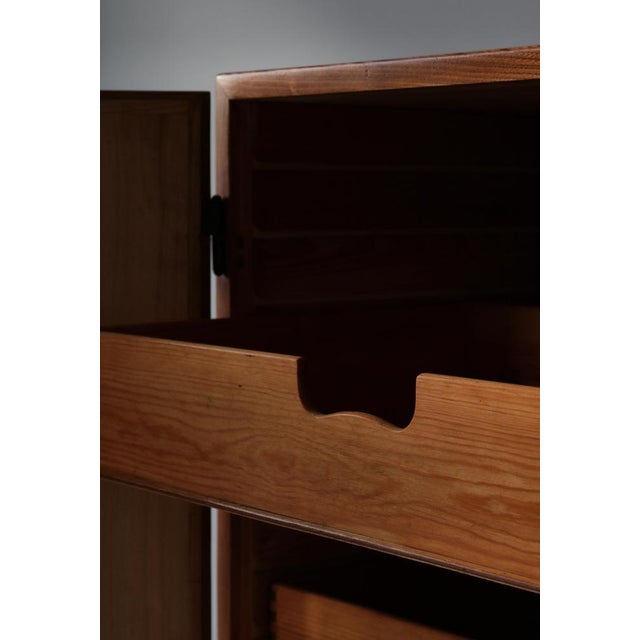 Danish Modern Cabinet in Elm and Pinewood attributed to Børge Mogensen for FDB, 1940s, Set of 2 For Sale - Image 12 of 18