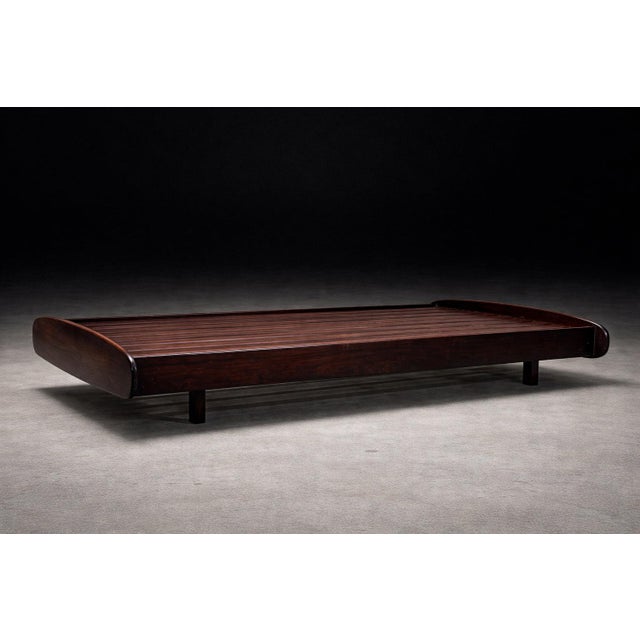 Sergio Rodrigues Rosewood Daybed in Taupe Boucle, Brazil, 1960s For Sale - Image 9 of 17