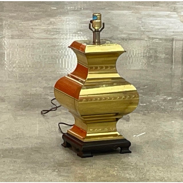 Mid-Century Modern 1970s Polished Brass Figural Table Lamp – Midcentury Modern & Chinoiserie Style, Kovach or Laurel Lamp Co. For Sale - Image 3 of 6