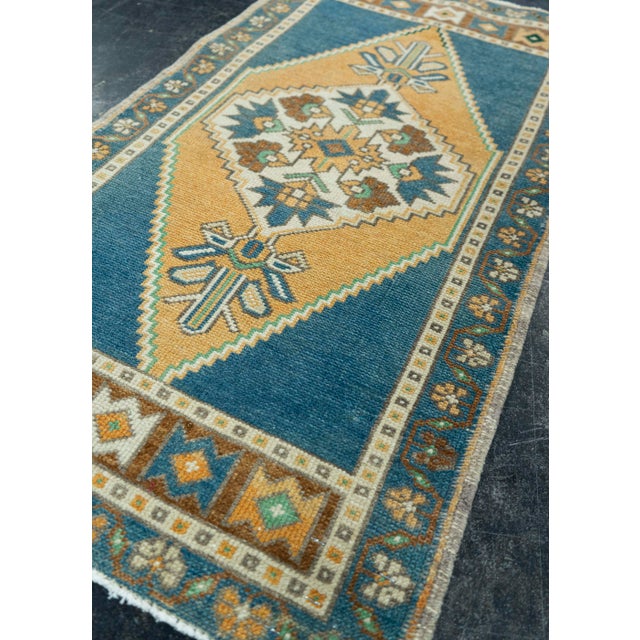 Turkish Mini Rug Oriental Hand Knotted Vintage Rug 1'10" x 3'4" #20739 For Sale - Image 4 of 8