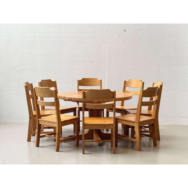High-quality dining room set from the swedish manufacturer nc sweden, consisting of a large, oval extendable table and...