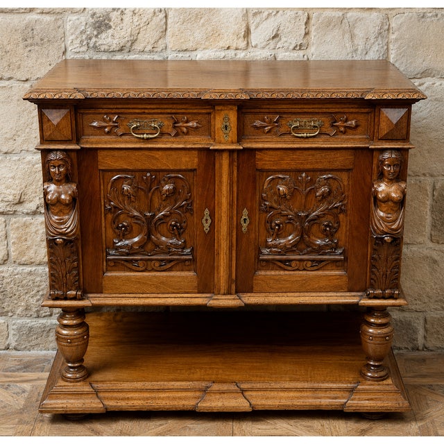 19th Century Ceremonial Cabinet with White Marble For Sale - Image 4 of 4