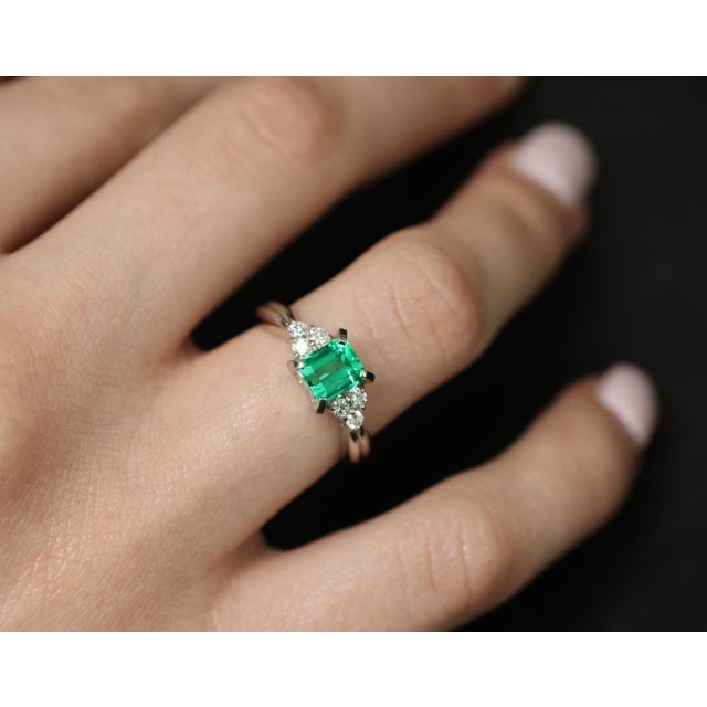 Late 20th Century Gia Colombian No Oil Emerald & 0.18ct Diamond Platinum Ring Size 6 For Sale In New York - Image 6 of 18