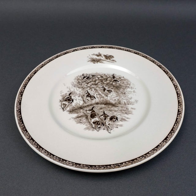 Traditional Wedgwood England Sporting Dog "A Hot Scent" Beagles Plate Marguerite Kirmse For Sale - Image 3 of 7