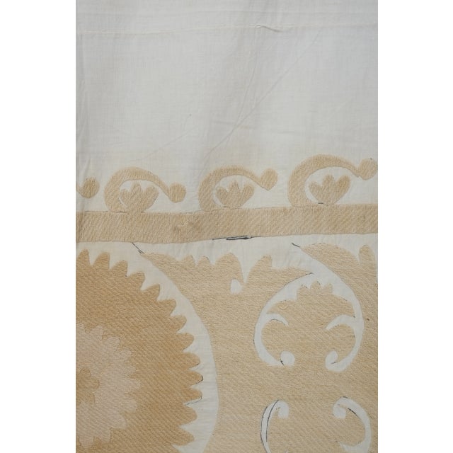 Vintage Pale Color Suzani From Samarkand, Uzbekistan Wall Hanging Decor 5'1'' X 7'7'' For Sale - Image 11 of 13