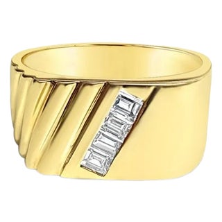 Diagonal Baguette Diamond Wedding Band .33cttw 14k Yellow Gold, Size 9 For Sale