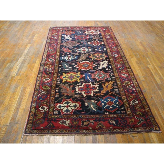 Late 19th Century Persian Bakhtiari Carpet ( 4'8" x 9'6" - 142 x 290 )