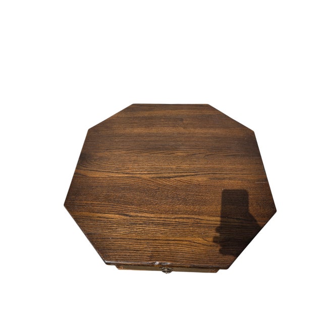 Ethan Allen 1980s Ethan Allan Charter Oak Jacobean End Side Table Octagon Rent Table Style For Sale - Image 4 of 16
