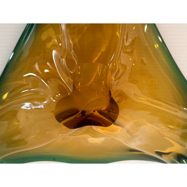 Mid-Century Modern Mid 20th Century Murano Sommerso Art Glass Freeform Tri-Lobed Bowl in Amber & Emerald Green For Sale - Image 3 of 12
