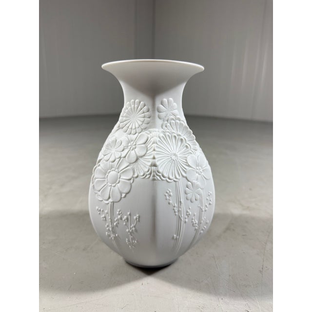 White Bisque Porcelain Vase from AK Kaiser, 1960s For Sale - Image 12 of 12