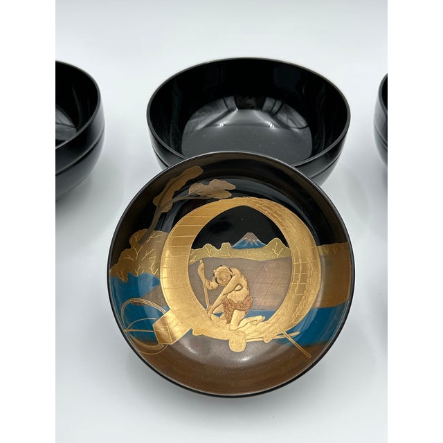 Wood Vintage Signed “Kihachi” Japanese Lacquer Gold Makie, Hokusai Fuji Scenes Soup Bowl Set With Lids With Original Wooden Box - Set of 5 For Sale - Image 7 of 9