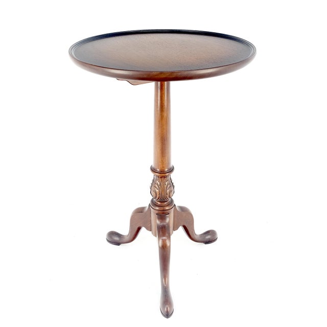 Mid-Century Modern Antique c1920s Carved Mahogany Tripod Base Round Pie Crust Edge Lamp Side Table For Sale - Image 3 of 6
