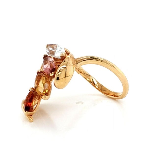 Transparent Mid 20th Century Anillo Carrera y Carrera Oro Rosa 18k Multicolor Piedras Preciosas y Diamantes Talla 6.5 For Sale - Image 8 of 9