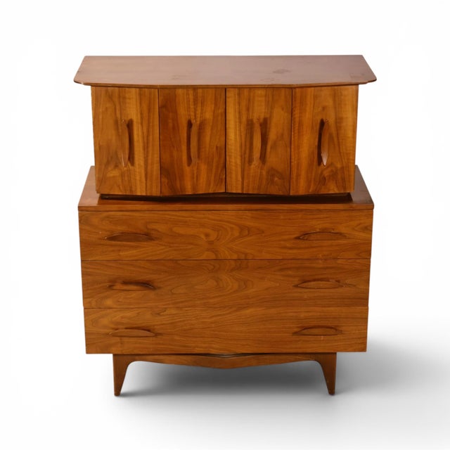 Broyhill Young Manufacturing Sculptural Vintage Mid Century Modern Highboy Dresser C. 1960s, Attributed For Sale - Image 4 of 17