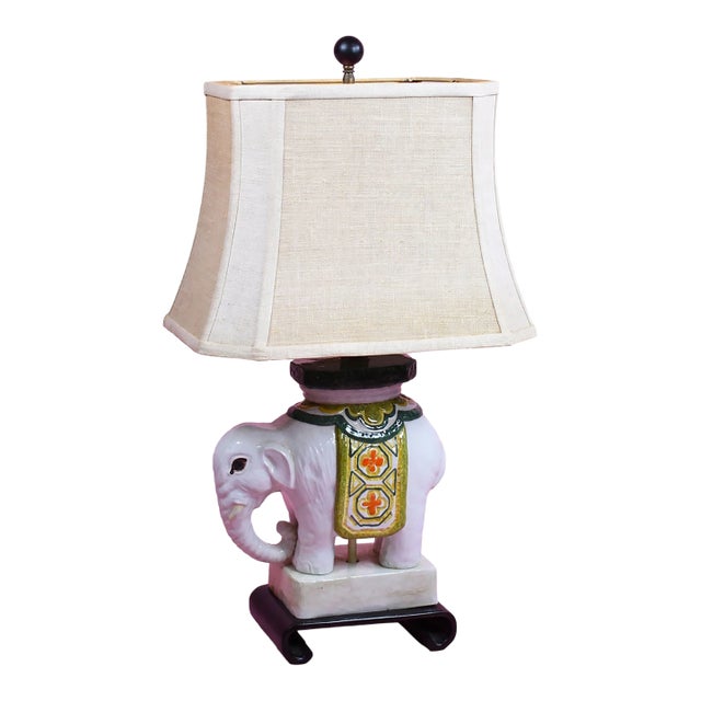 Late 20th Century Chinoiserie Ceramic Elephant Table Lamp For Sale