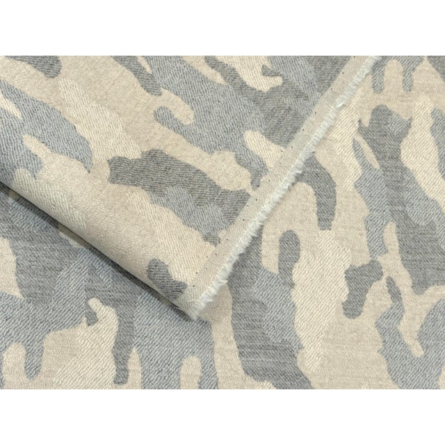 Holland and Sherry "Cavendish" in Color: grey sky (DE13928) 9-10 Savile Row Mélange Wool Flannel Jacquard 100% Wool Width:...