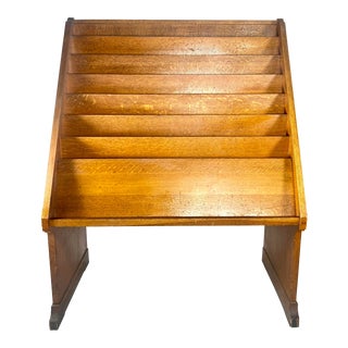 Early 20th Century Kewaunee Mfg. Co. Oak Literature Display Stand For Sale