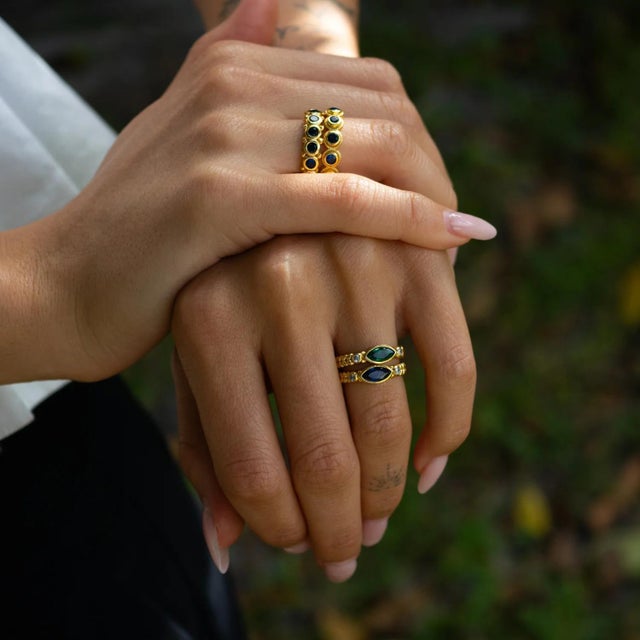 Early 21st Century Sapphire Teardrop Gemstone Adjustable Gold Ring, Size 8 For Sale - Image 5 of 9