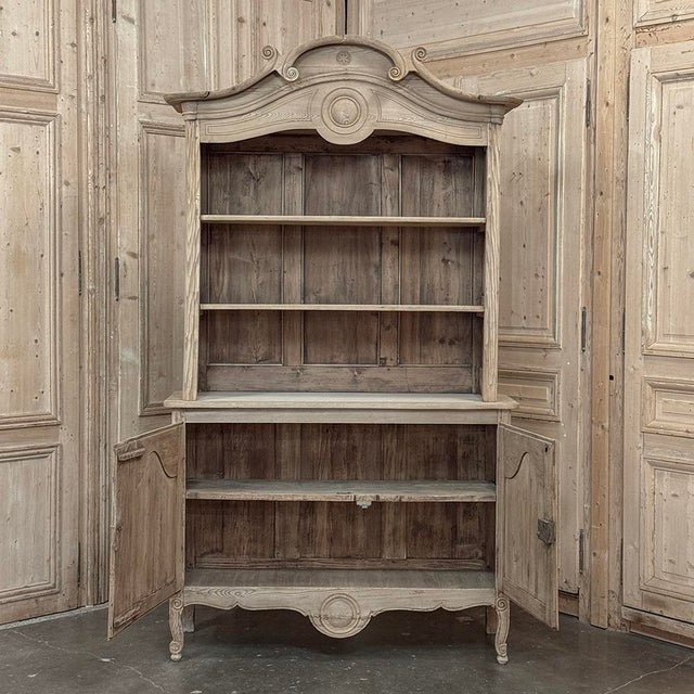 19th Century French Normandy Louis Philippe Period Stripped Pine Buffet À Deux Corps ~ Bookcase For Sale - Image 17 of 18