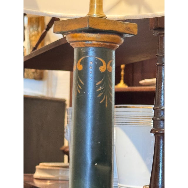 Metal 1950s Neoclassical Green Tole Column Lamp For Sale - Image 7 of 8