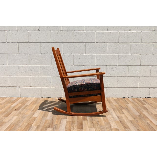 1940s Mission Style Solid Oak Rocking Chair | Arts & Crafts Wooden Rocker For Sale - Image 13 of 18