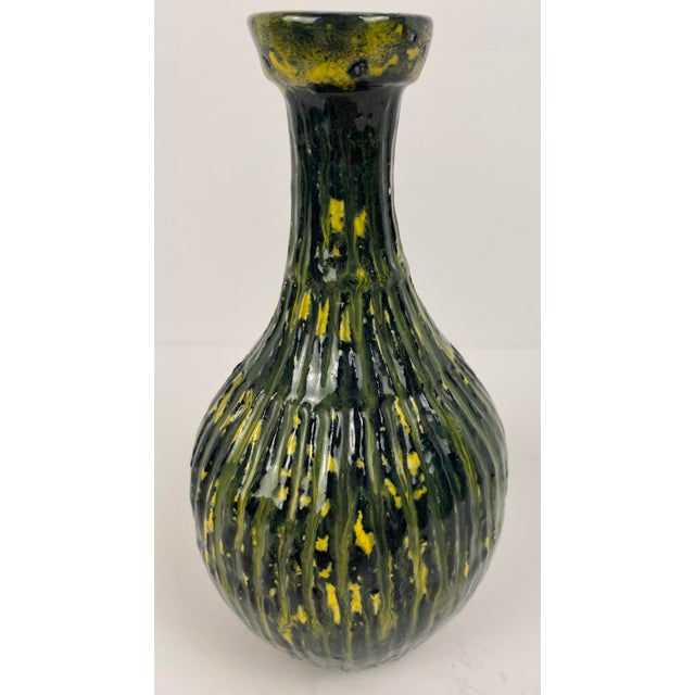 1960s Italian Mid-Century Handcrafted Green and Yellow Glass Vase For Sale - Image 4 of 8