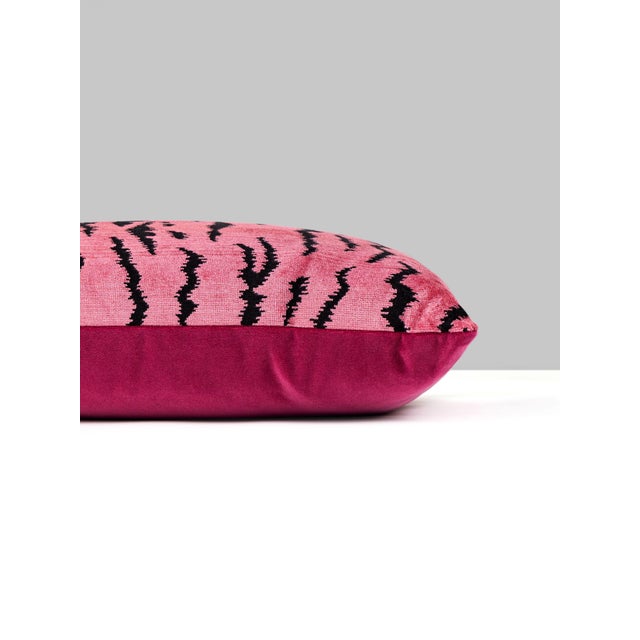 This listing is for a single pillow. The background pillow is to showcase the fabric on the back side. Amp up your space...