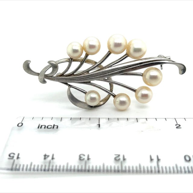1990s Mikimoto Estate Akoya Pearl Brooch Pin Sterling Silver For Sale - Image 11 of 11