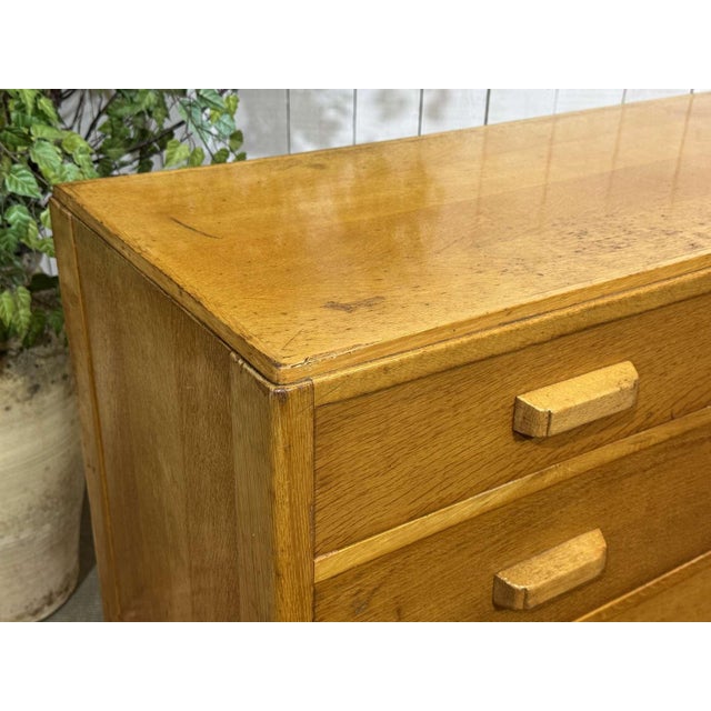 English Oak Chest of Drawers, 1950s For Sale - Image 5 of 15