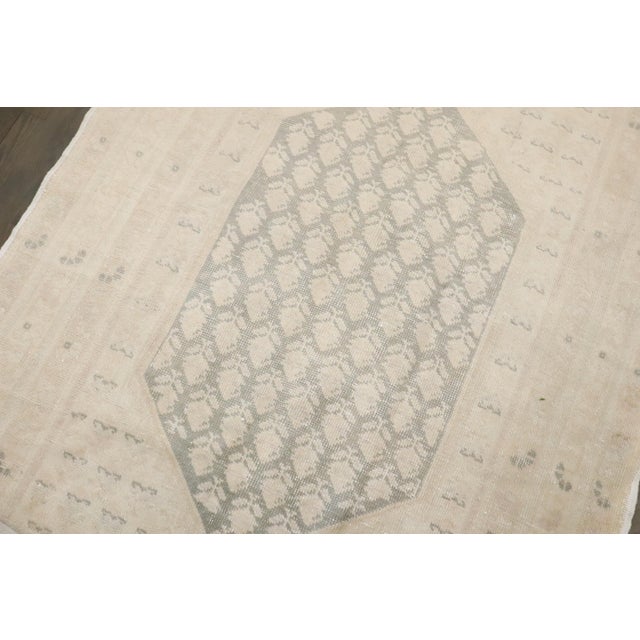 Mid 20th Century Vintage Paisley Motif Rug - 4'5" x 7' For Sale - Image 5 of 8