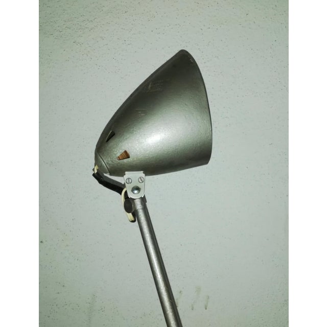 Vintage Industrial Metal Lamp, in Very Good conditions. Designed 1920 to 1949 European Plug (up to 250V).The wiring of...