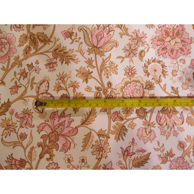Bubble Gum 1970s Vintage Floral Paisley Wallpaper For Sale - Image 8 of 12