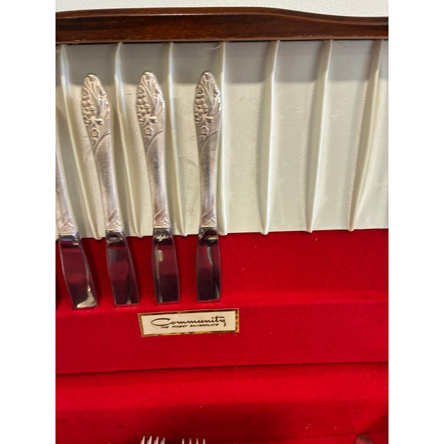 Community Vintage Community Plate "Evening Star" Silverplate Flatware Set, 49 Pieces With Chest For Sale - Image 4 of 12