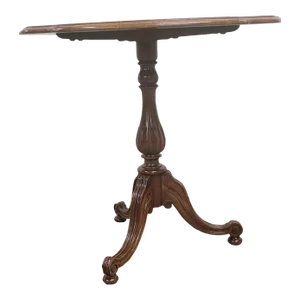 Vintage Traditional Style Tilt Top Burled Georgian Style Pedestal Accent Table