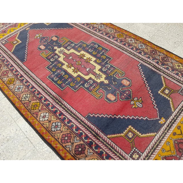 Mid-Century Modern Vintage Red Turkish Taspinar Rug 4'11" X 9'7" For Sale - Image 3 of 10