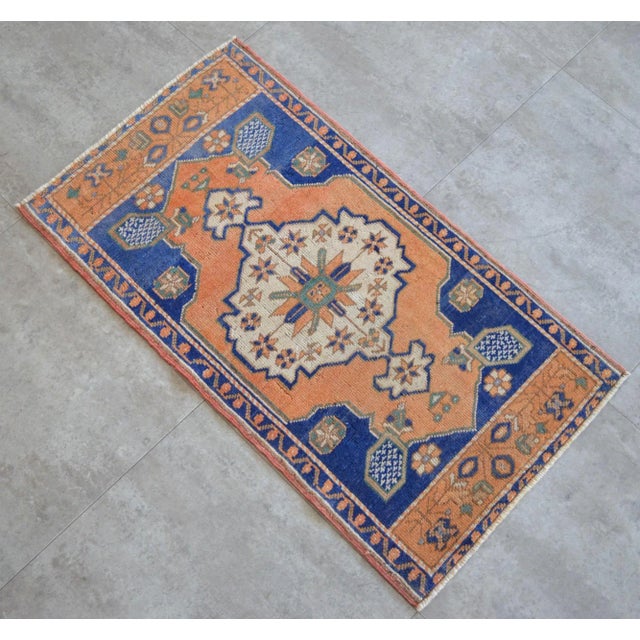 Textile Hand Knotted Small Oushak Rug Decorative Doormat Enrty Decorc- 1'10" X 3'4" For Sale - Image 7 of 9