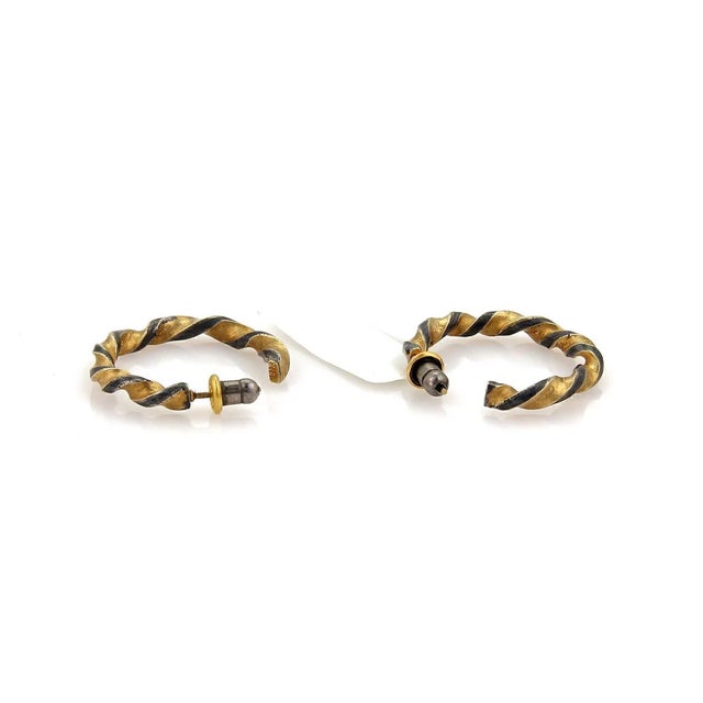 Contemporary Gurhan Midnight Sterling & 24k Gold Twisted Hoop Earrings For Sale - Image 3 of 9