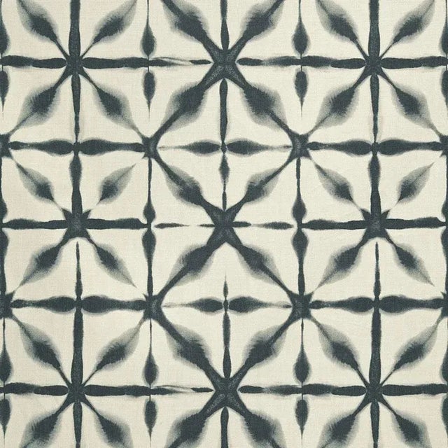 This printed Linen evokes the traditional Japanese dye technique of shibori. With its soft, blurred edges, Andromeda adds...
